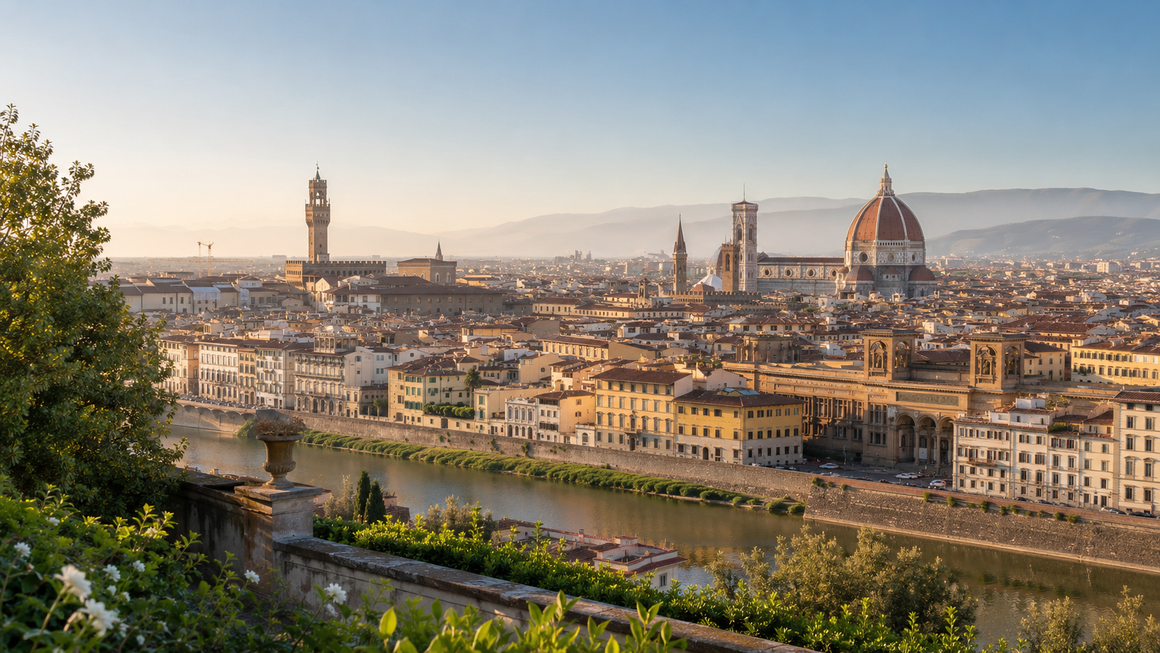 Florencie s katedrálou Santa Maria del Fiore a řekou Arno za ranního světla